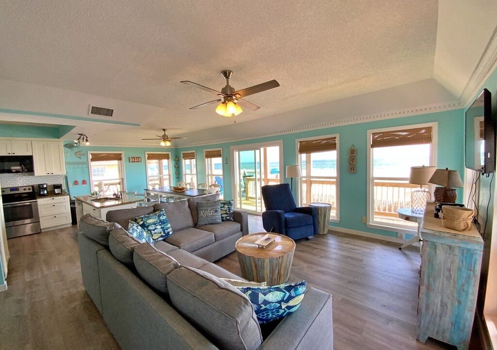 Photo of Livingroom in Surf Side Shores