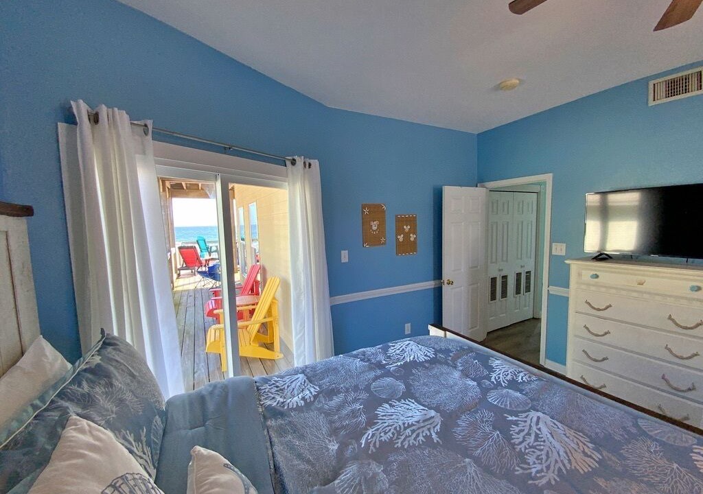 Photo of Bedroom in Surf Side Shores