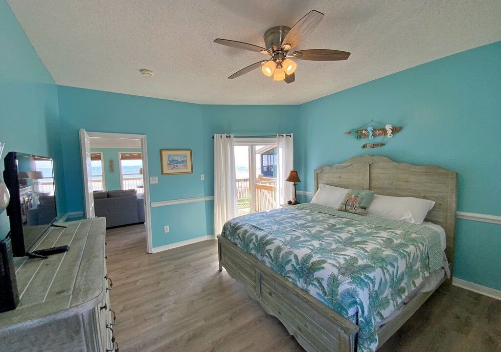 Photo of Bedroom in Surf Side Shores
