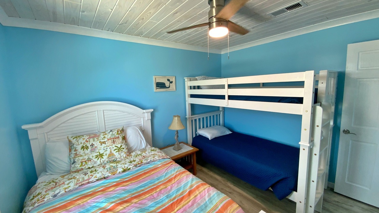 Photo of Bedroom in Surf Side Shores