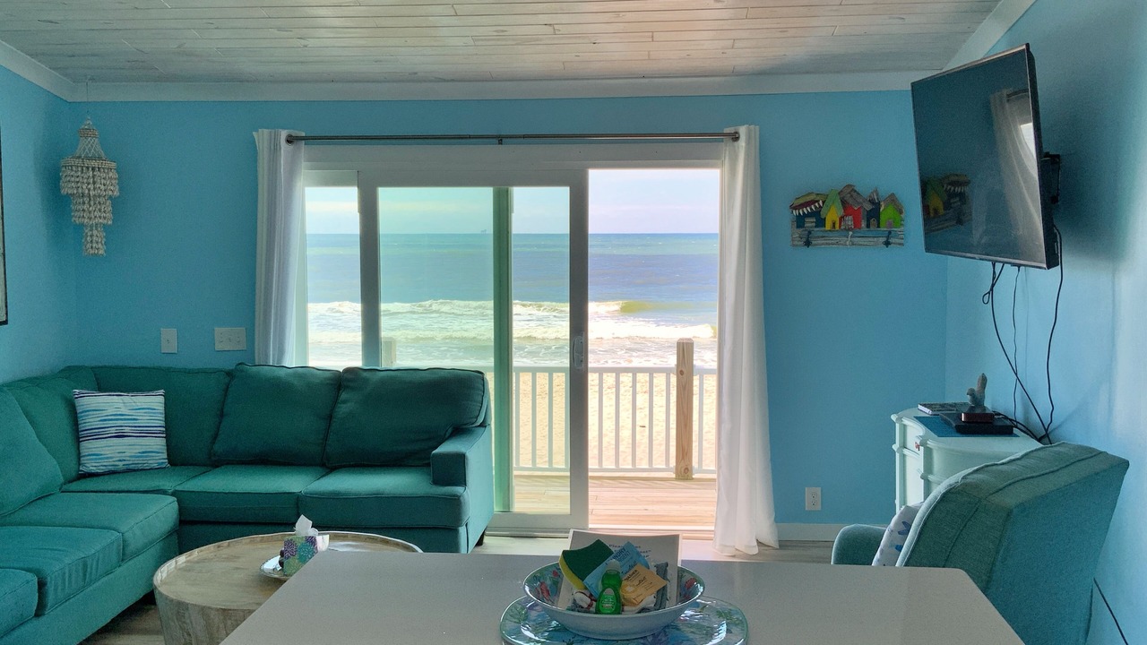 Photo of Livingroom in Surf Side Shores