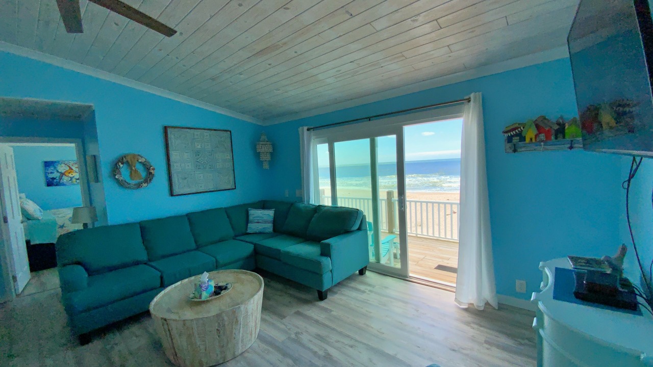 Photo of Livingroom in Surf Side Shores