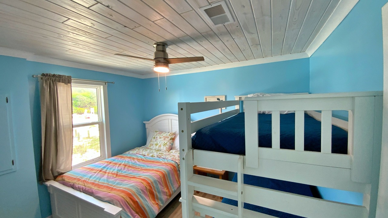Photo of Bedroom in Surf Side Shores