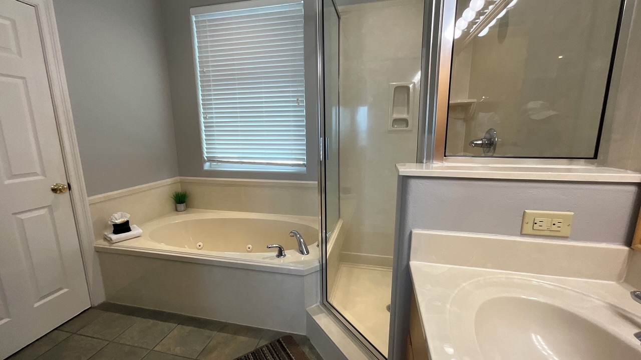 Photo of Bathroom in Surf Side Shores