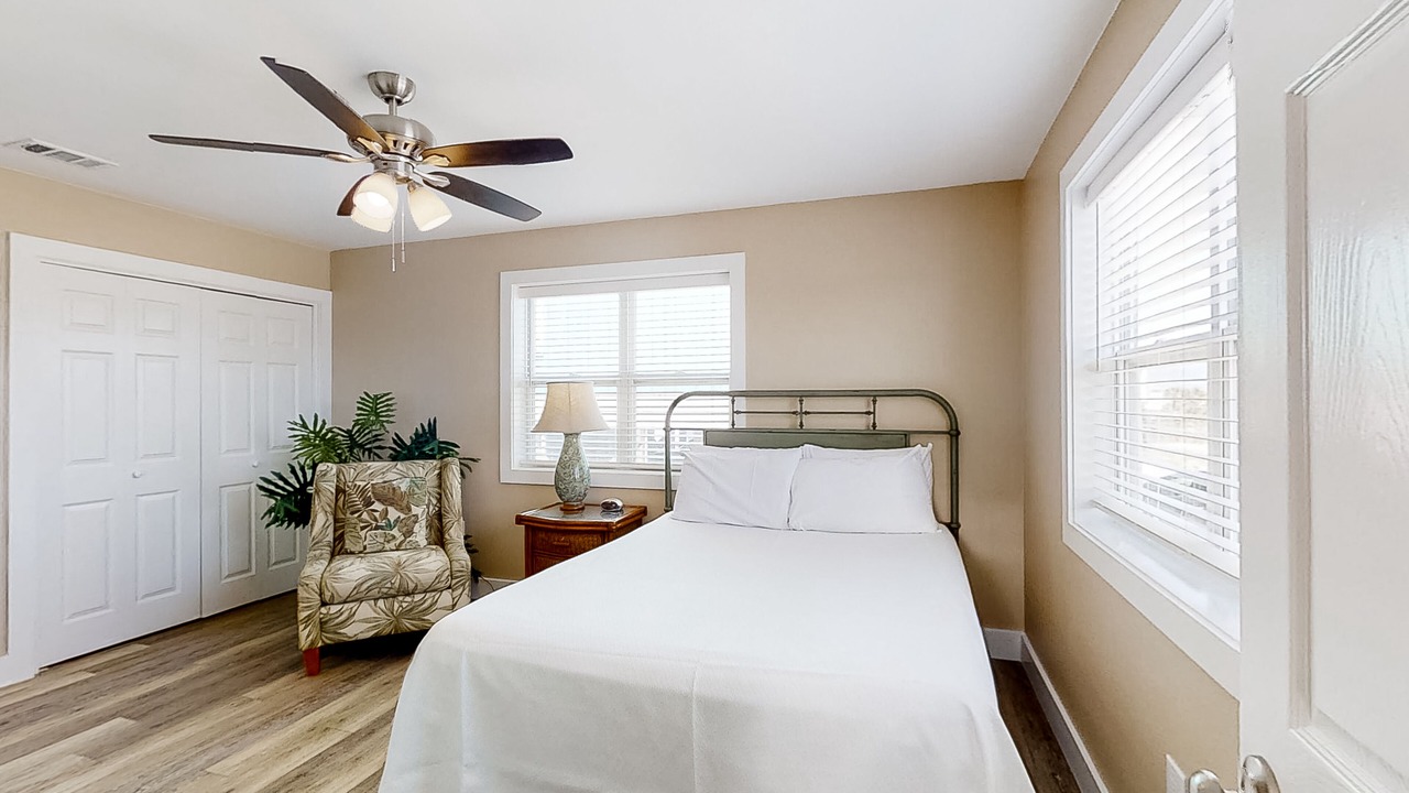 Photo of Bedroom in Surf Side Shores