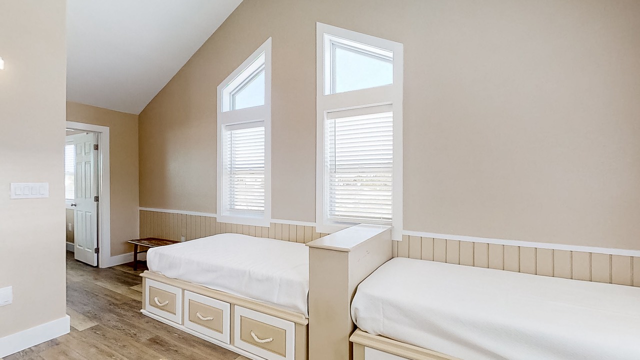 Photo of Bedroom in Surf Side Shores