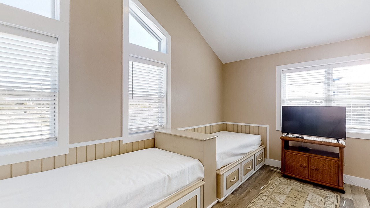 Photo of Bedroom in Surf Side Shores