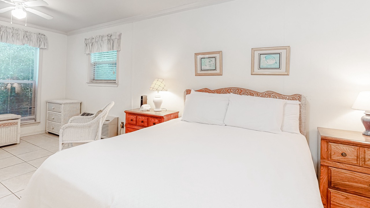 Photo of Bedroom in Surf Side Shores