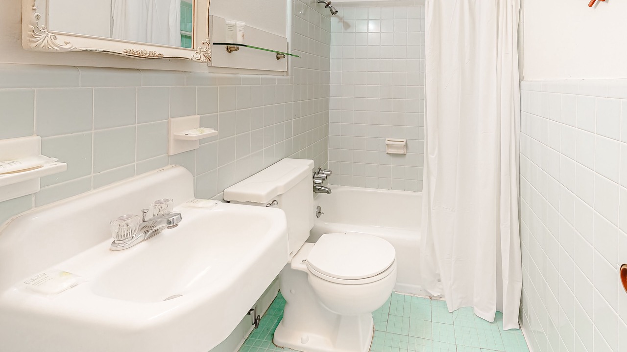 Photo of Bathroom in Surf Side Shores