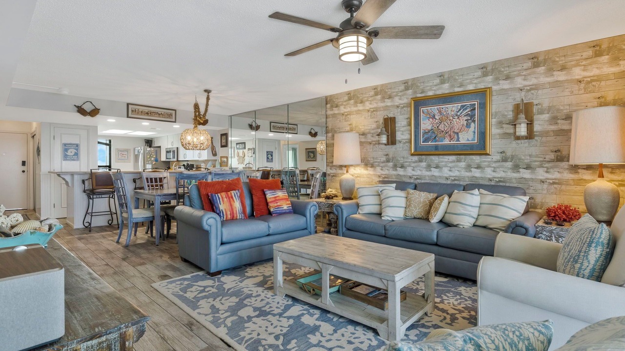 Photo of Livingroom in Orange Beach East