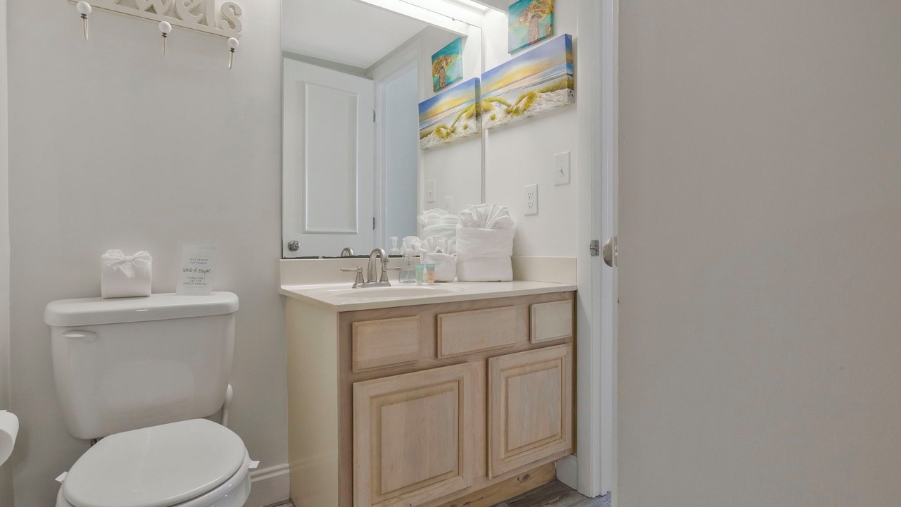 Photo of Bathroom in Orange Beach East