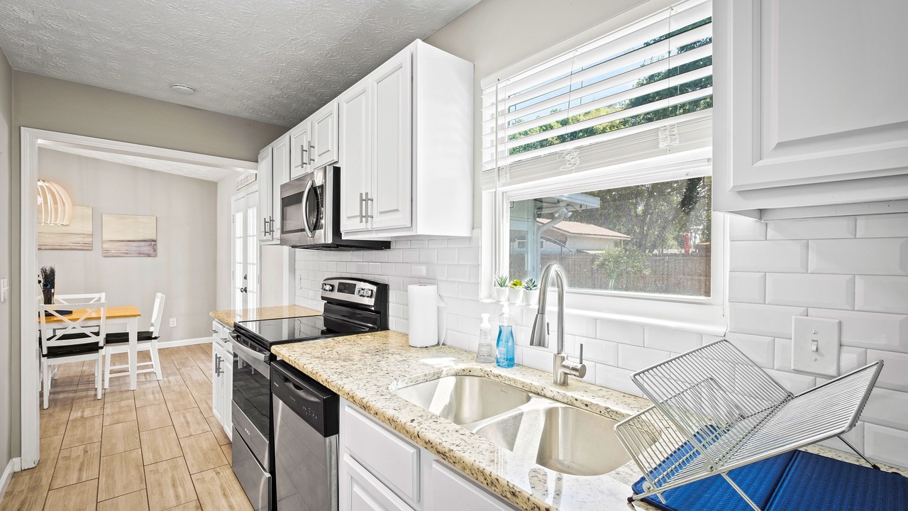 Photo of Kitchen in Dolphin's Cove