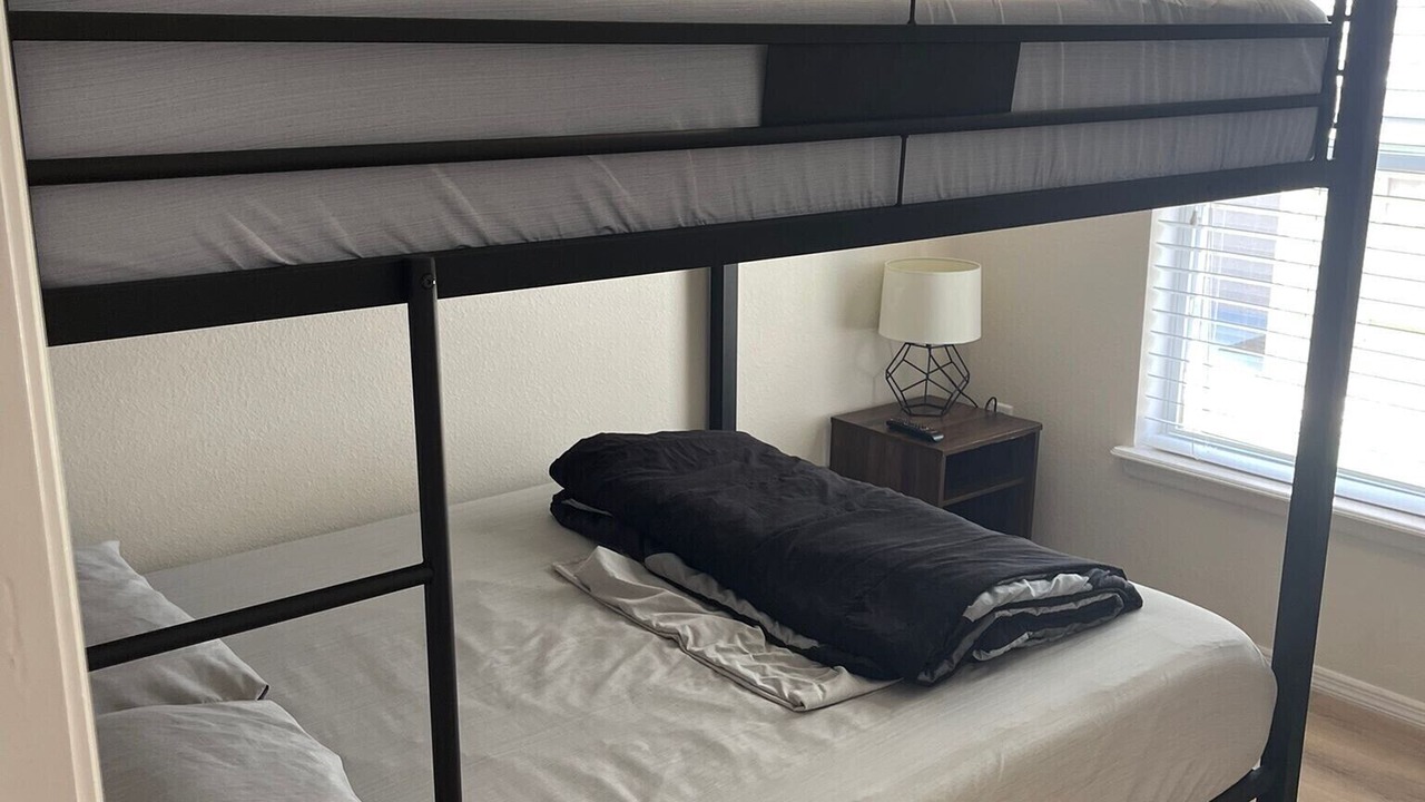 Photo of Bedroom in Sandy Ridge