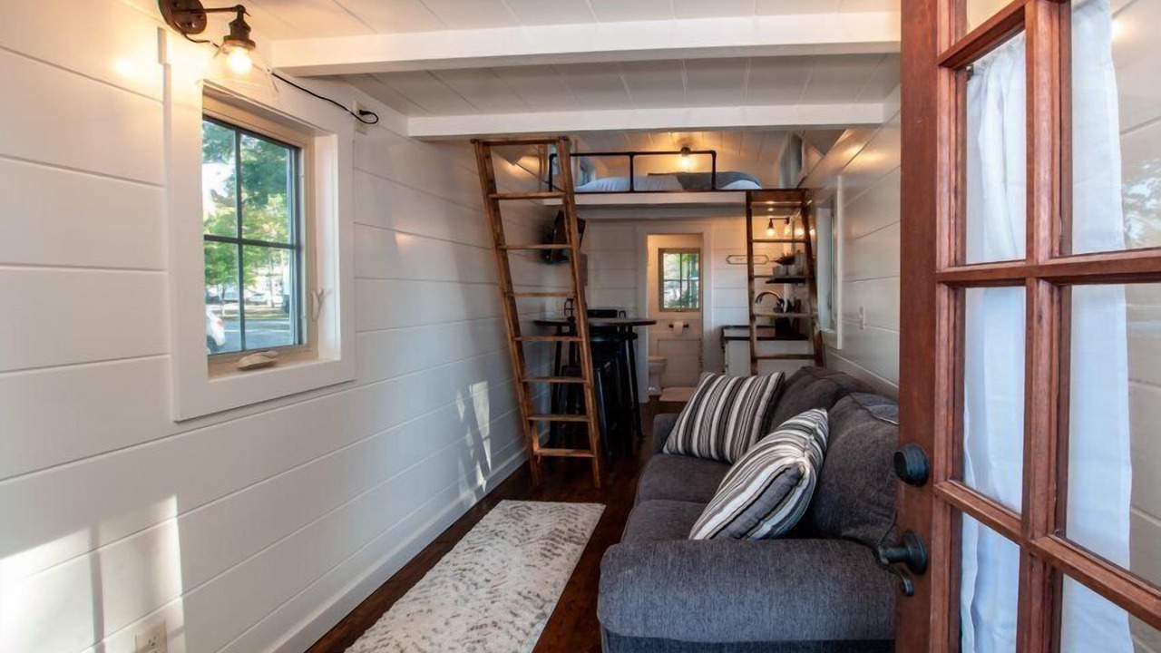 Photo of Livingroom in Gadsden