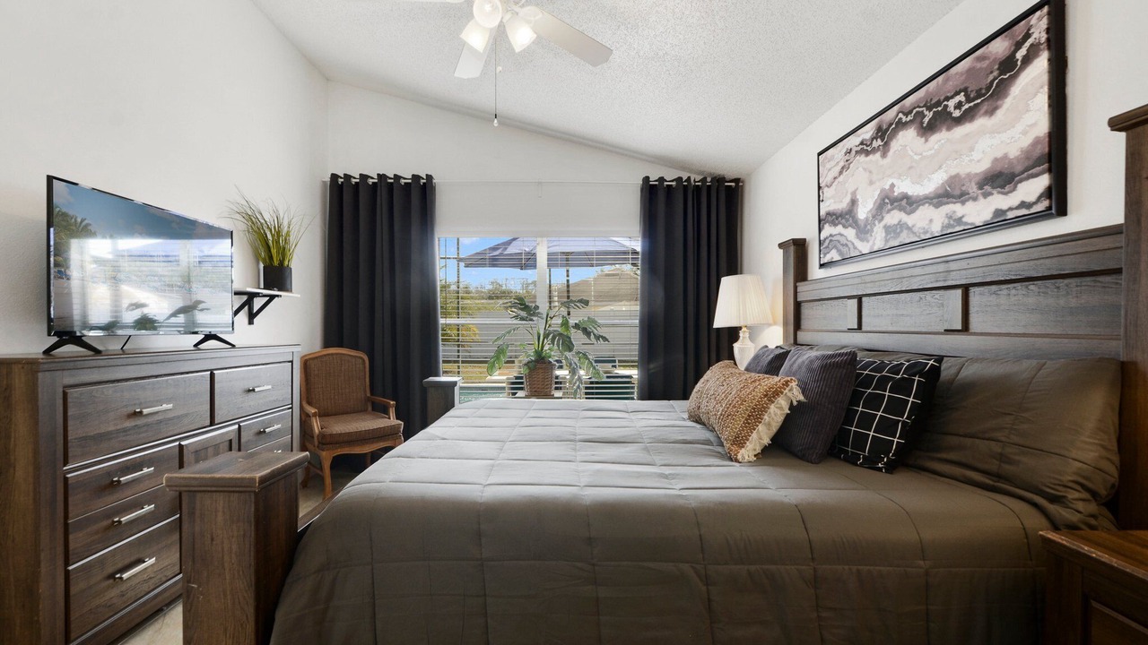 Photo of Bedroom in Creekside