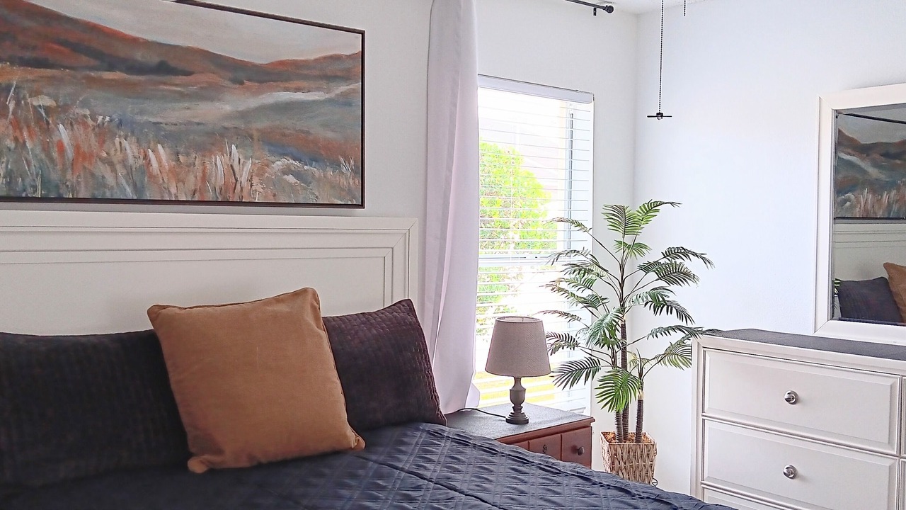 Photo of Bedroom in Creekside