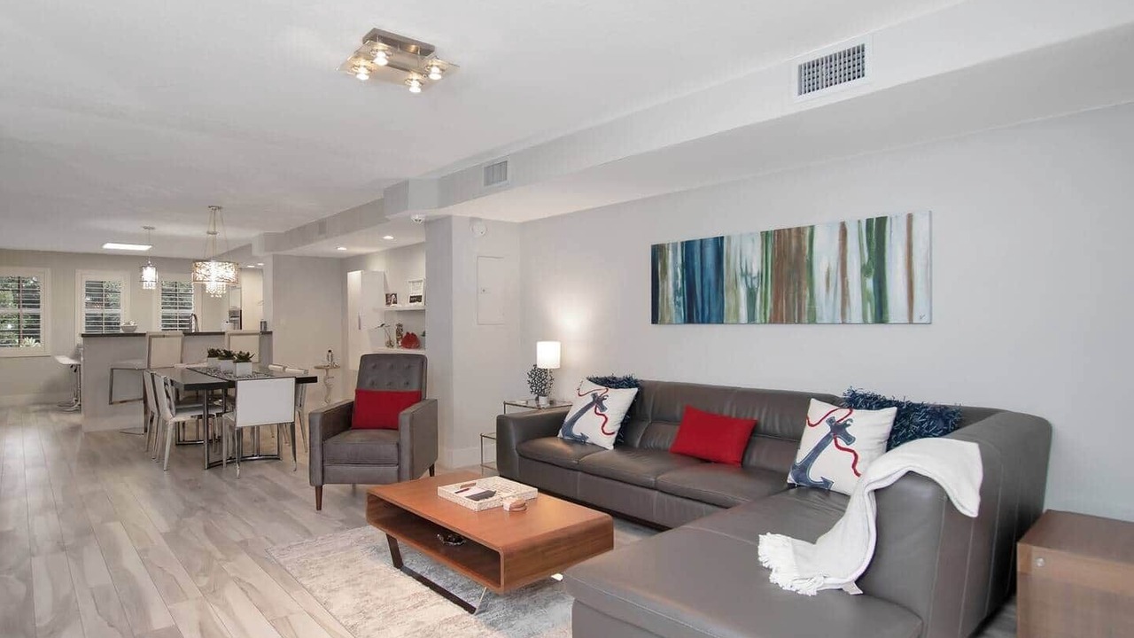 Photo of Livingroom in Rock Harbor