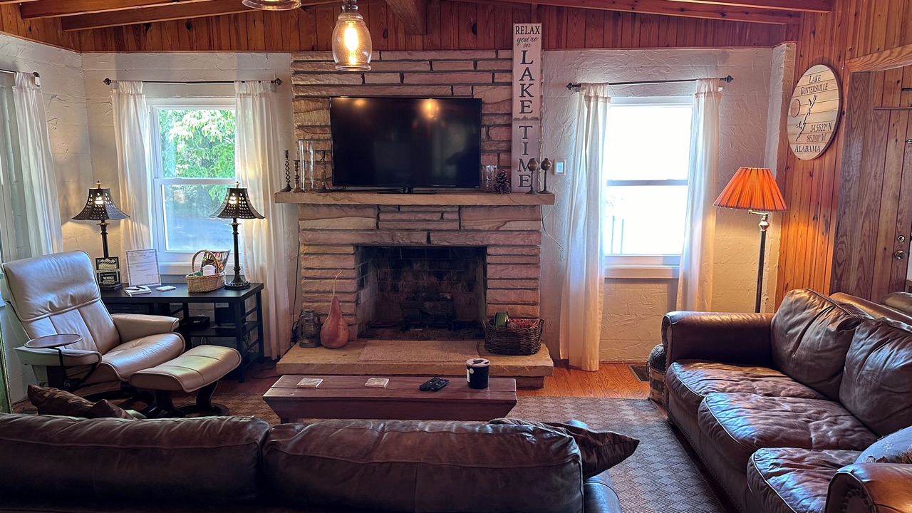 Photo of Bedroom in Guntersville