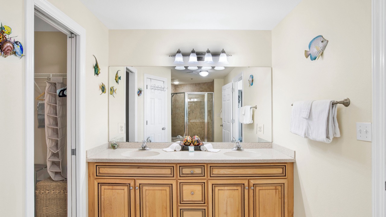 Photo of Bathroom in Orange Beach East