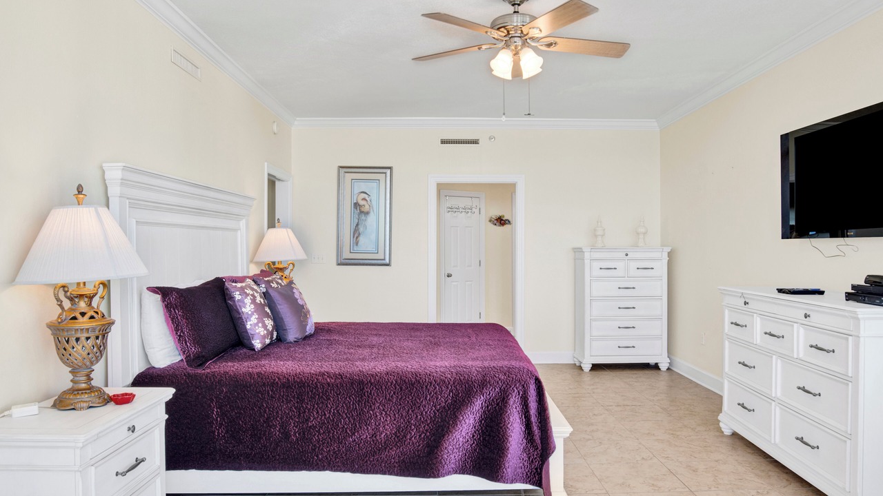 Photo of Bedroom in Orange Beach East