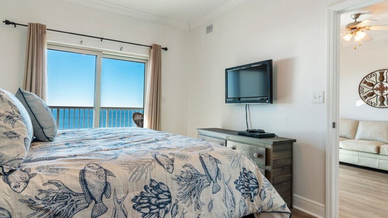 Photo of Bedroom in Gulf Shores