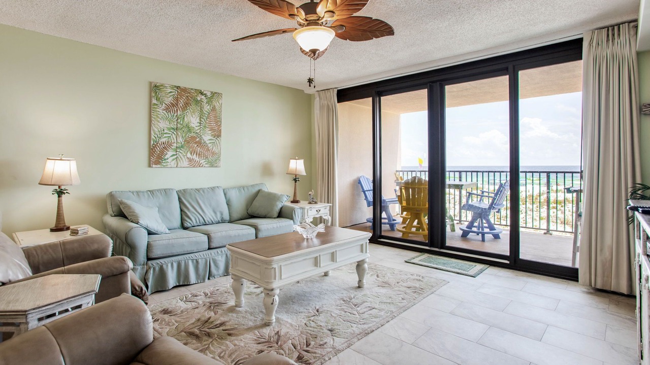 Photo of Livingroom in Orange Beach East