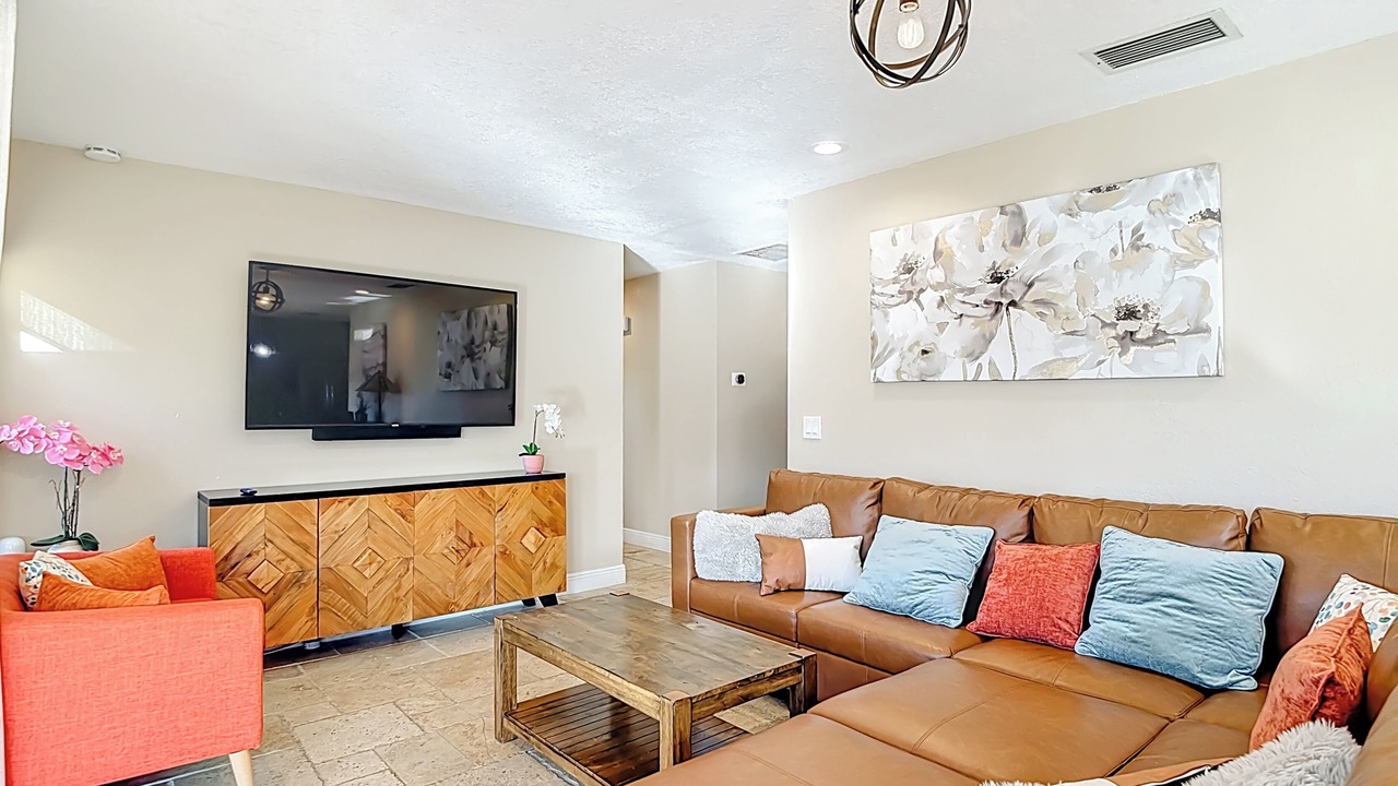 Photo of Livingroom in Lutz