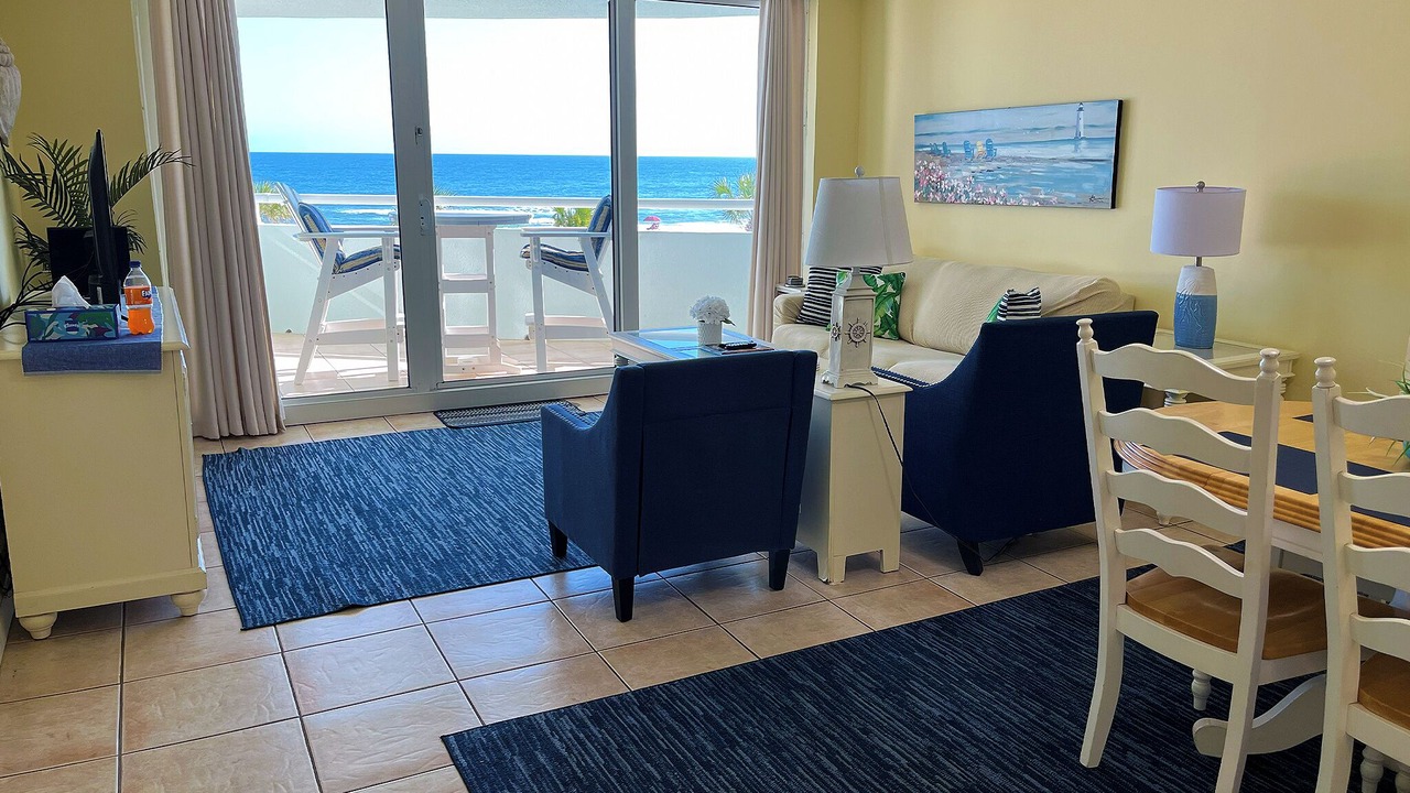 Photo of Livingroom in Ono Island