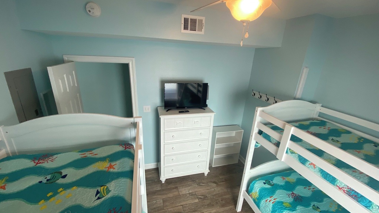 Photo of Bedroom in Gulf Shores