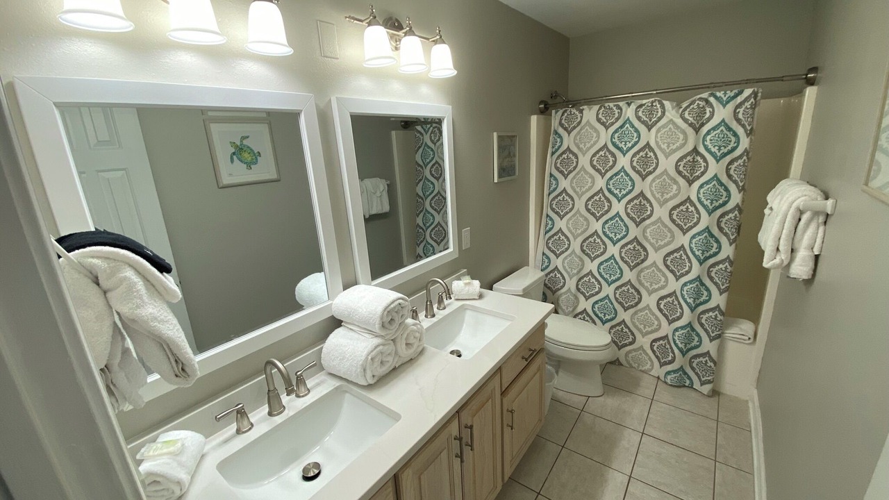 Photo of Bathroom in Gulf Shores