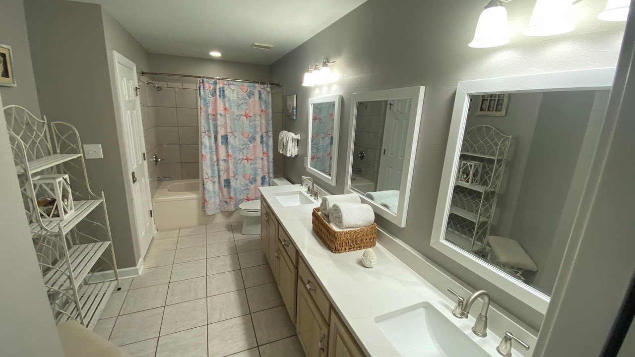Photo of Bathroom in Gulf Shores