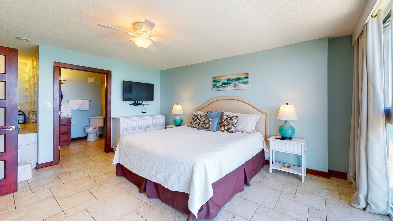 Photo of Bedroom in Gulf Shores