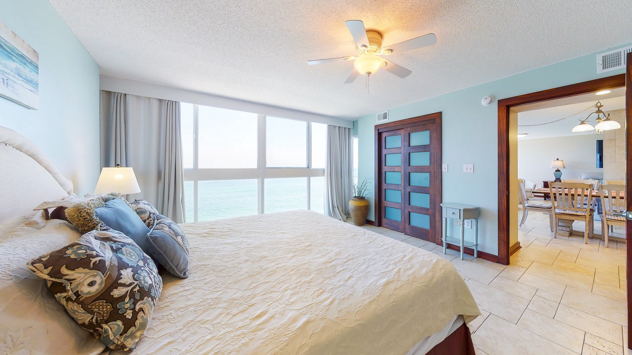 Photo of Bedroom in Gulf Shores