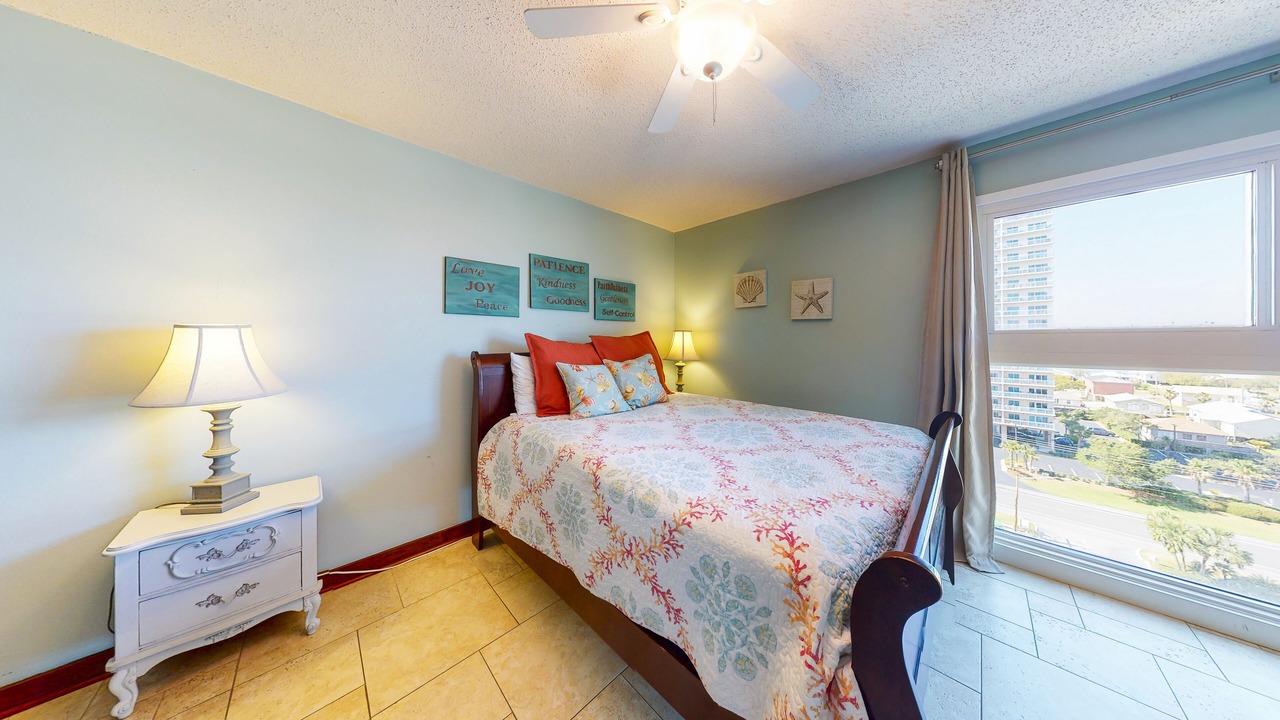 Photo of Bedroom in Gulf Shores