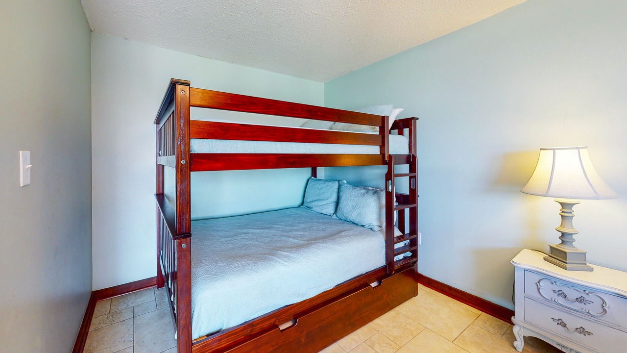 Photo of Bedroom in Gulf Shores