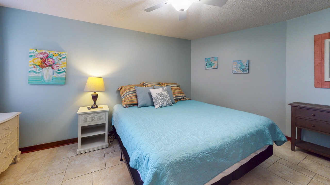 Photo of Bedroom in Gulf Shores