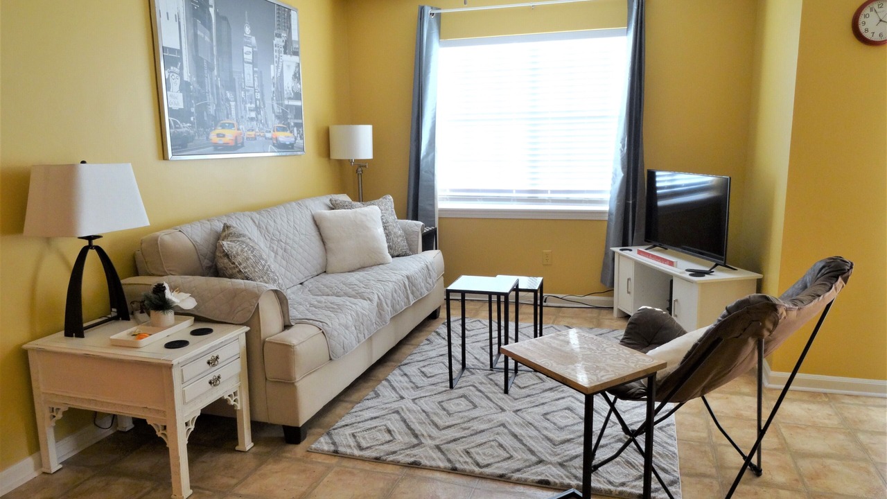 Photo of Livingroom in Five Points South