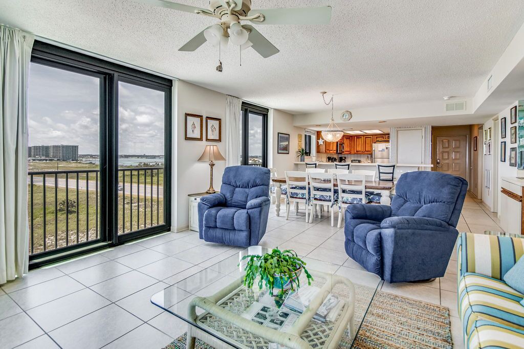 Photo of Livingroom in Orange Beach East