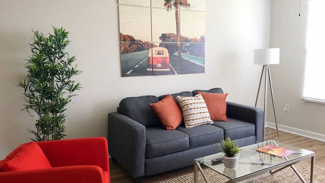 Photo of Livingroom in Carver City - Lincoln Gardens