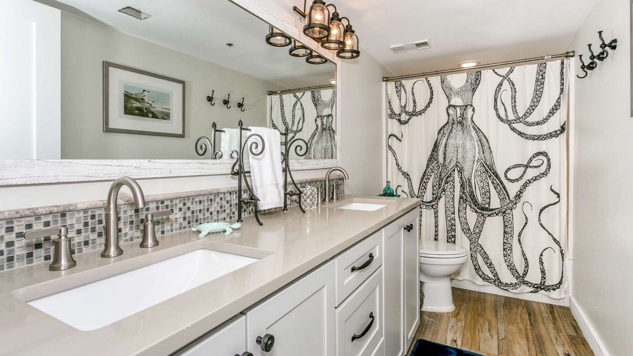 Photo of Bathroom in Pensacola Beach