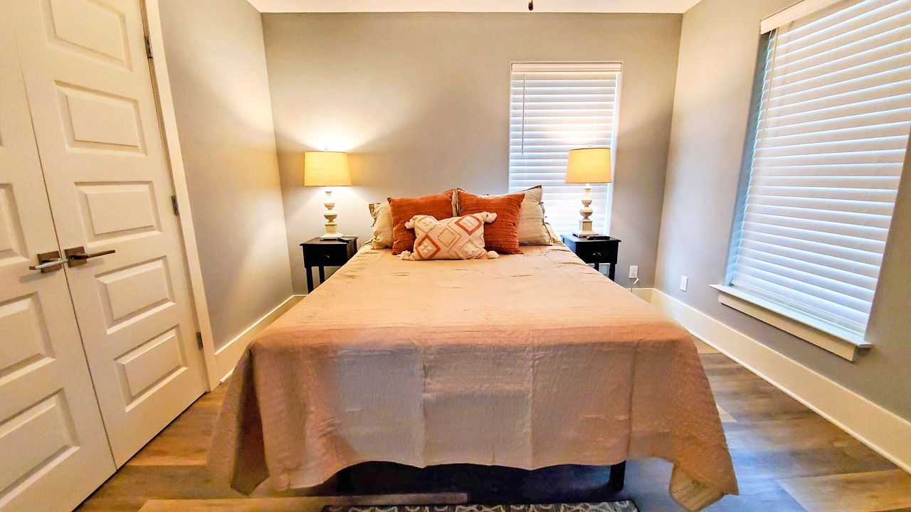 Photo of Bedroom in Downtown