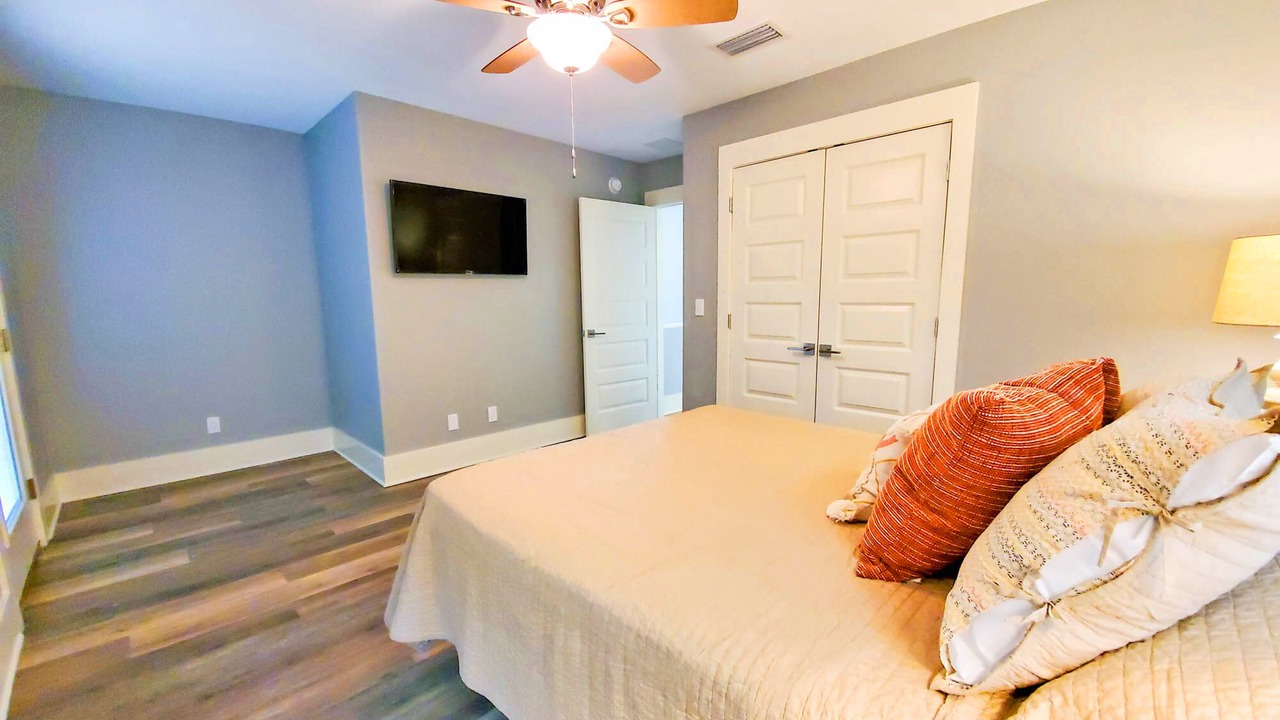 Photo of Bedroom in Downtown