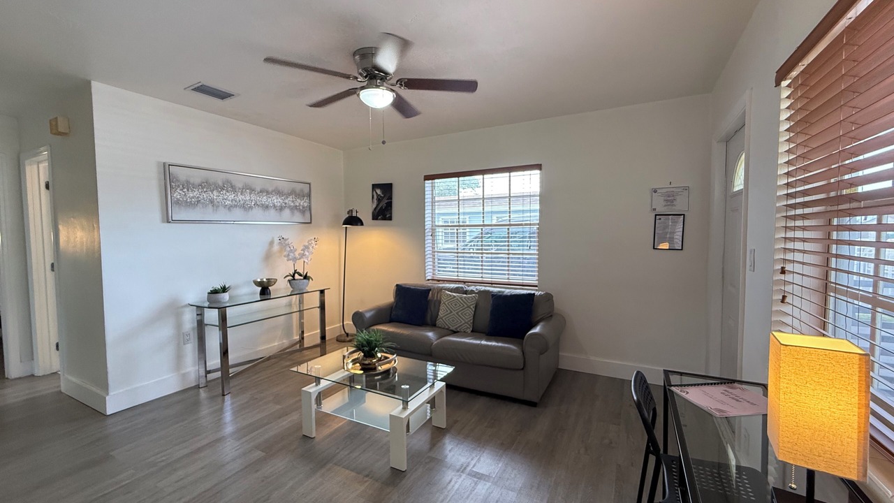 Photo of Bedroom in Olympia Heights