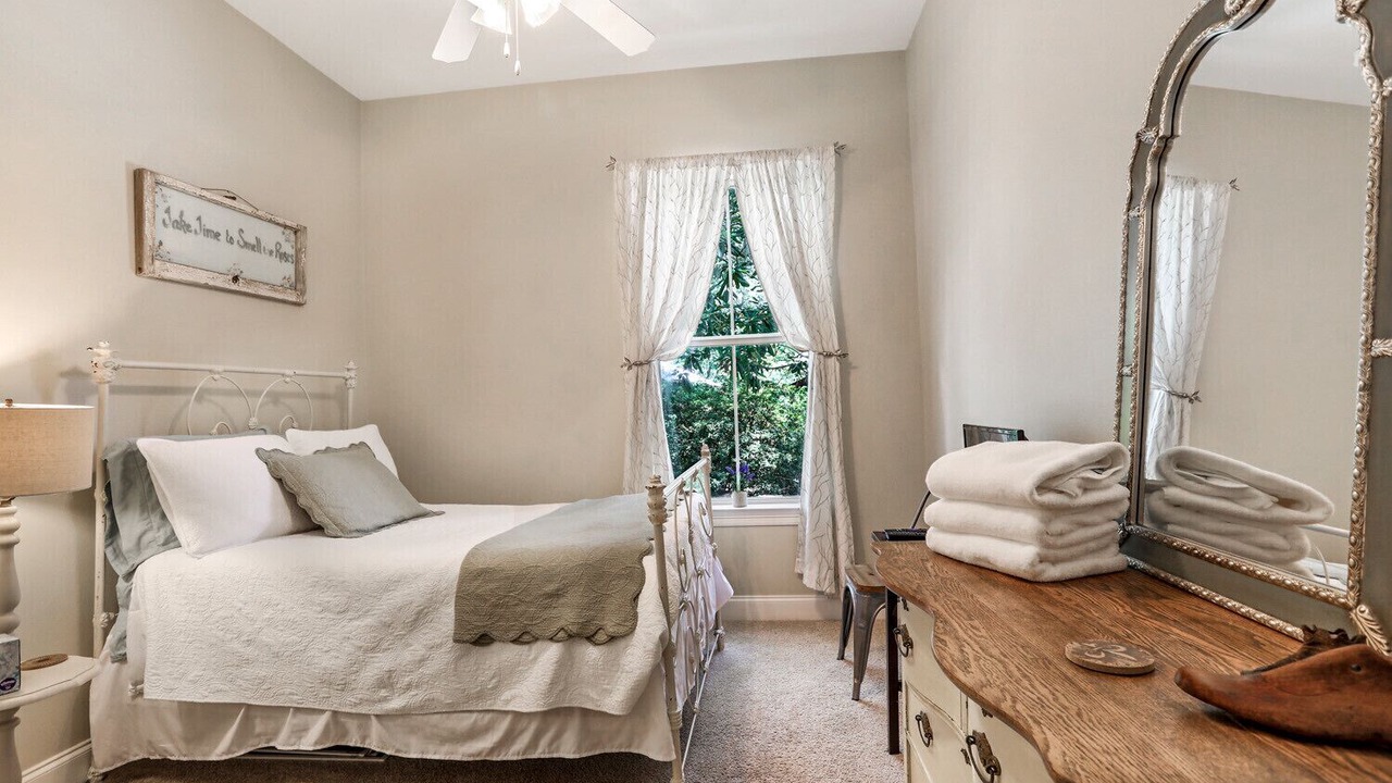 Photo of Bedroom in Abita Springs
