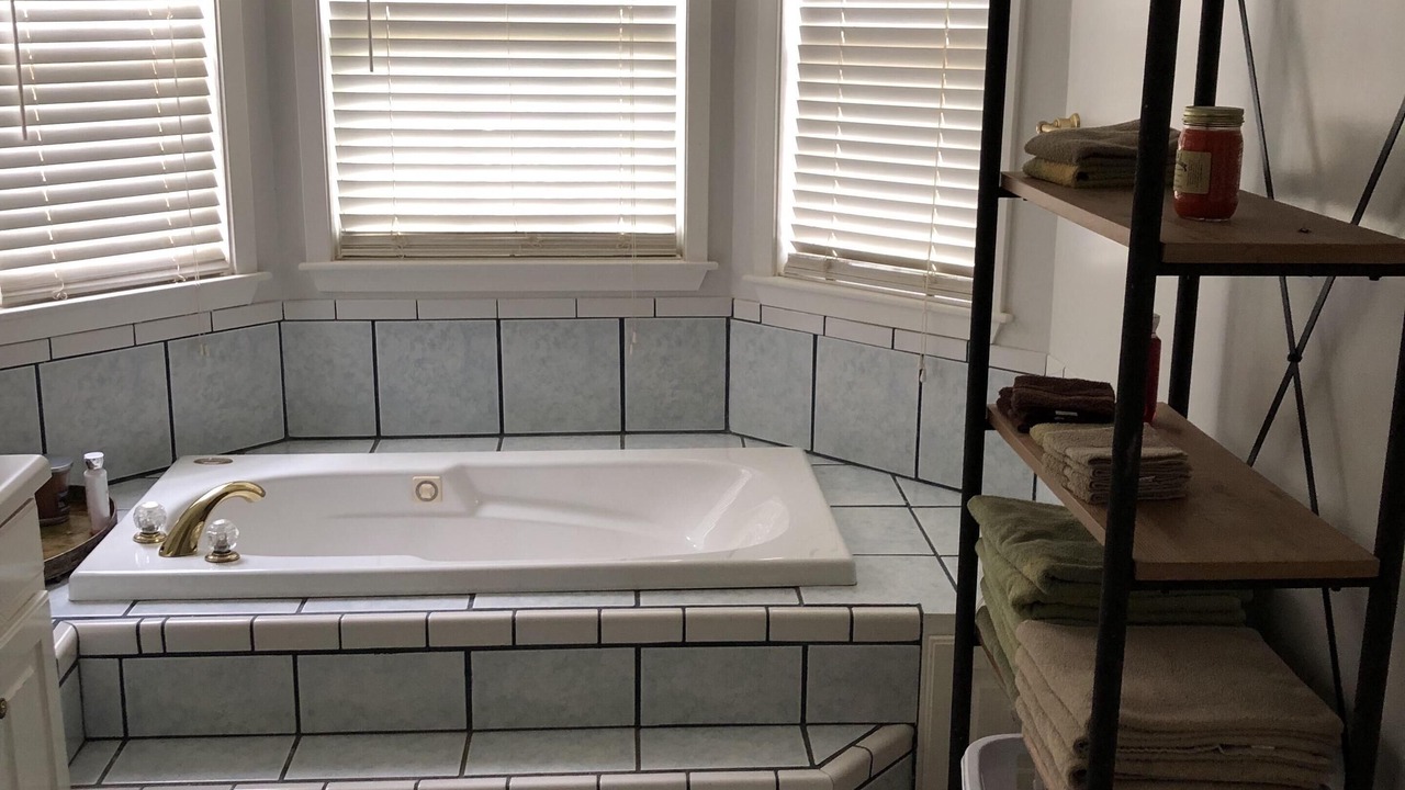 Photo of Bathroom in Titus
