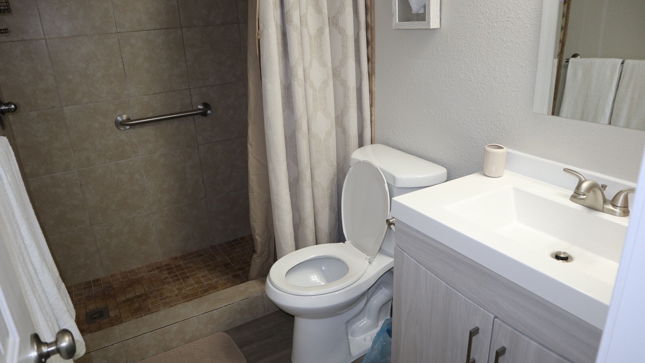 Photo of Bathroom in Orange Beach