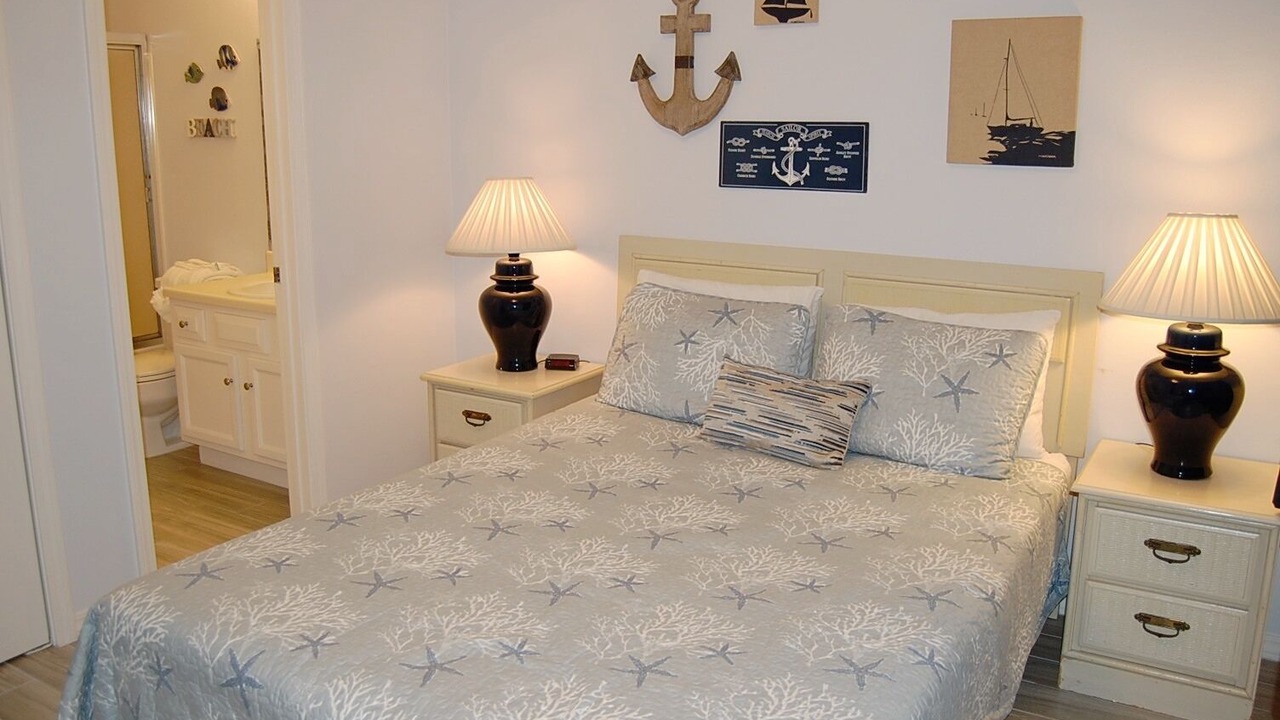 Photo of Bedroom in Gulf Shores