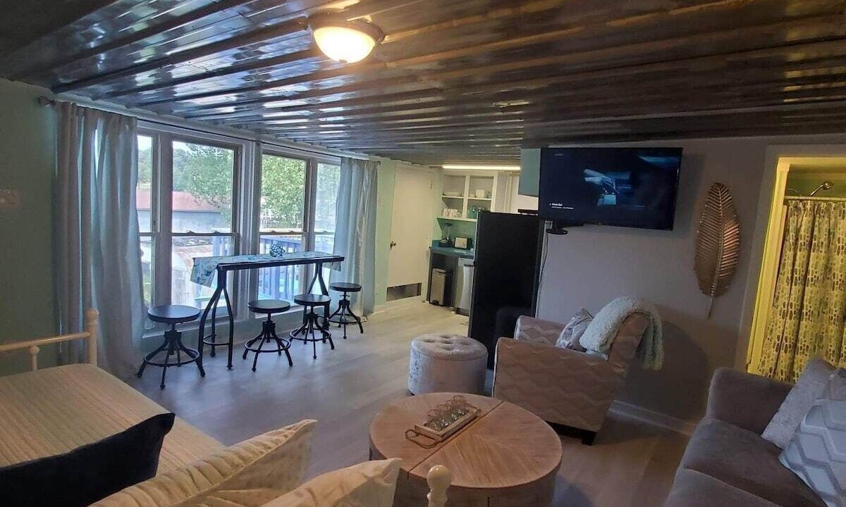 Photo of Livingroom in Muscle Shoals