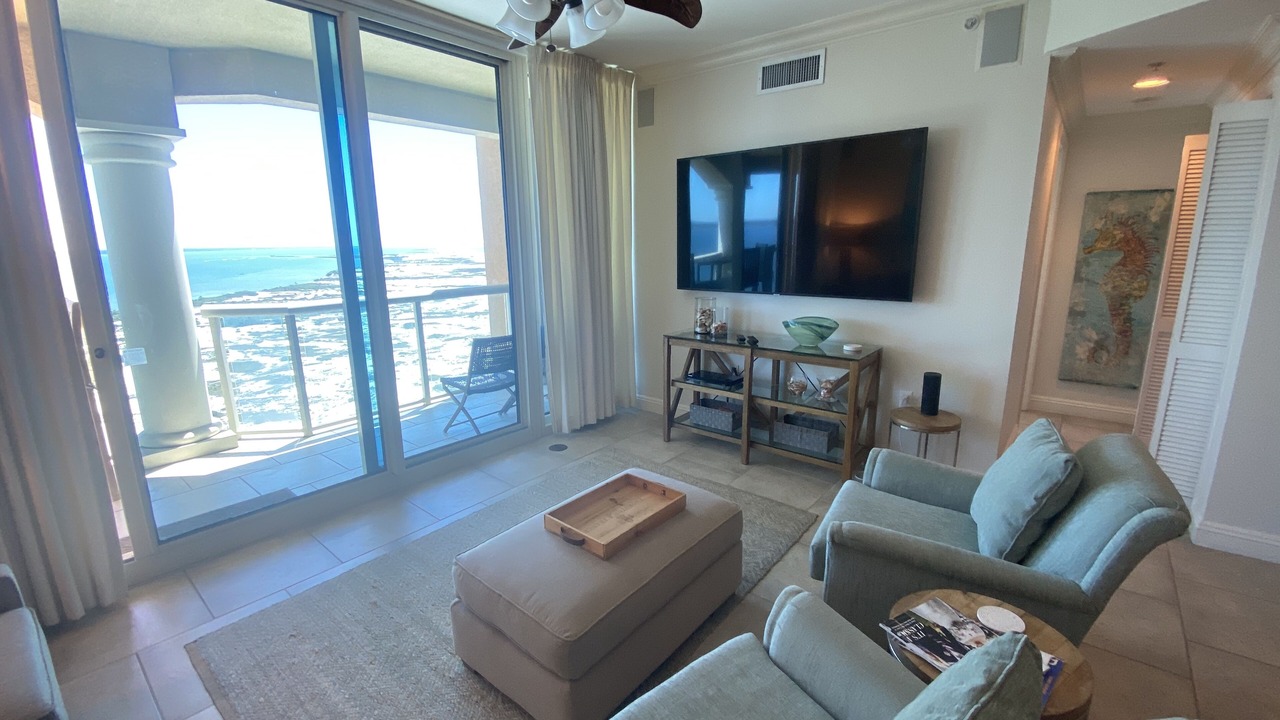 Photo of Livingroom in Pensacola Beach