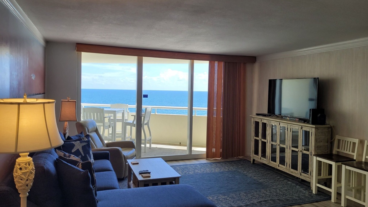 Photo of Livingroom in Ono Island